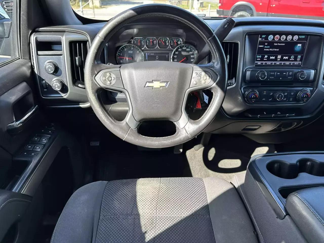 Chevrolet Silverado 1500 2018 - Image 11