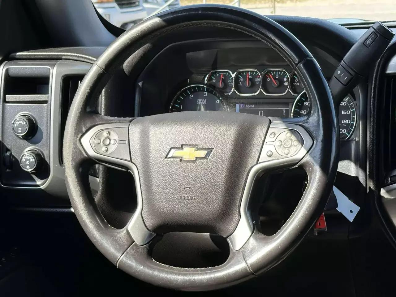 Chevrolet Silverado 1500 2018 - Image 16