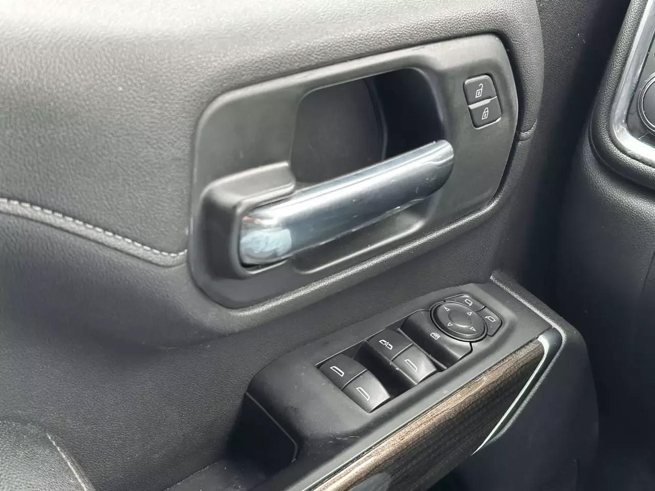 Chevrolet Silverado 2500HD 2022 - Image 13