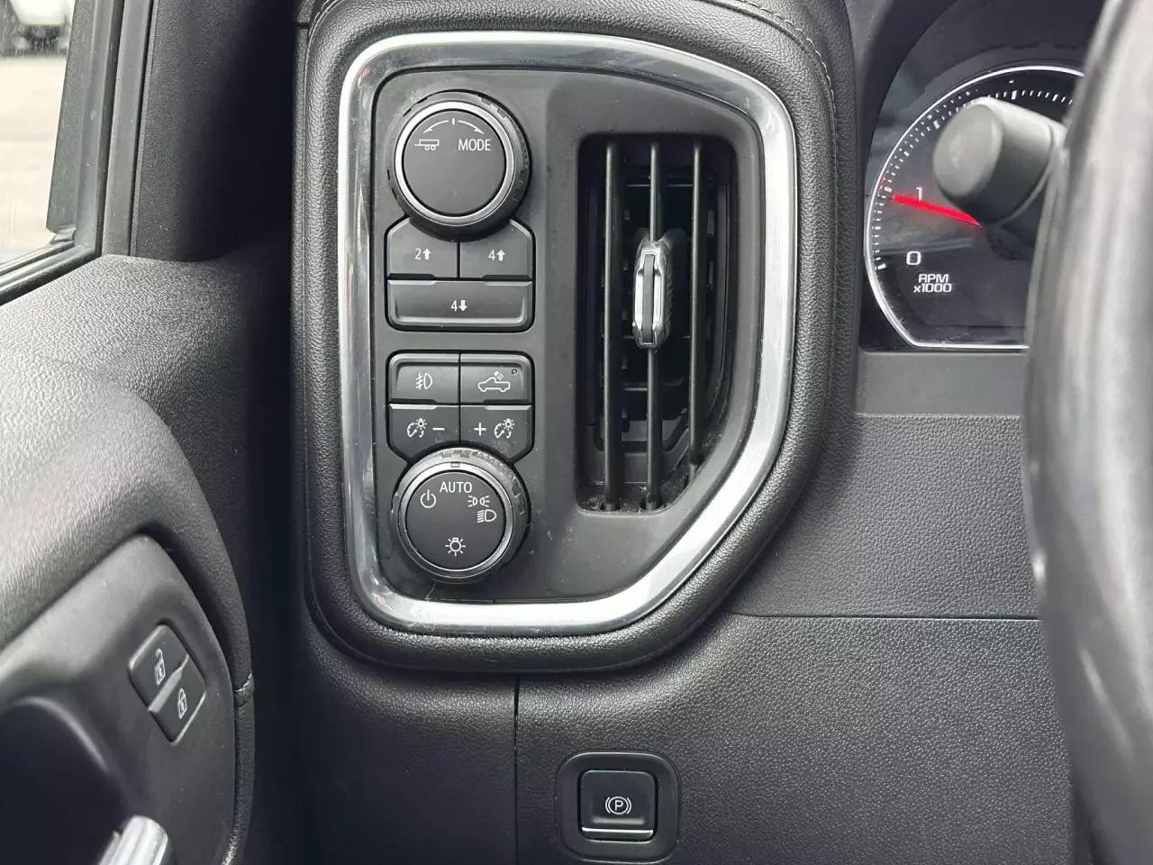 Chevrolet Silverado 2500HD 2022 - Image 14