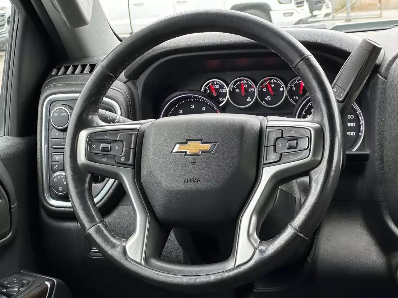 Chevrolet Silverado 2500HD 2022 - Image 17