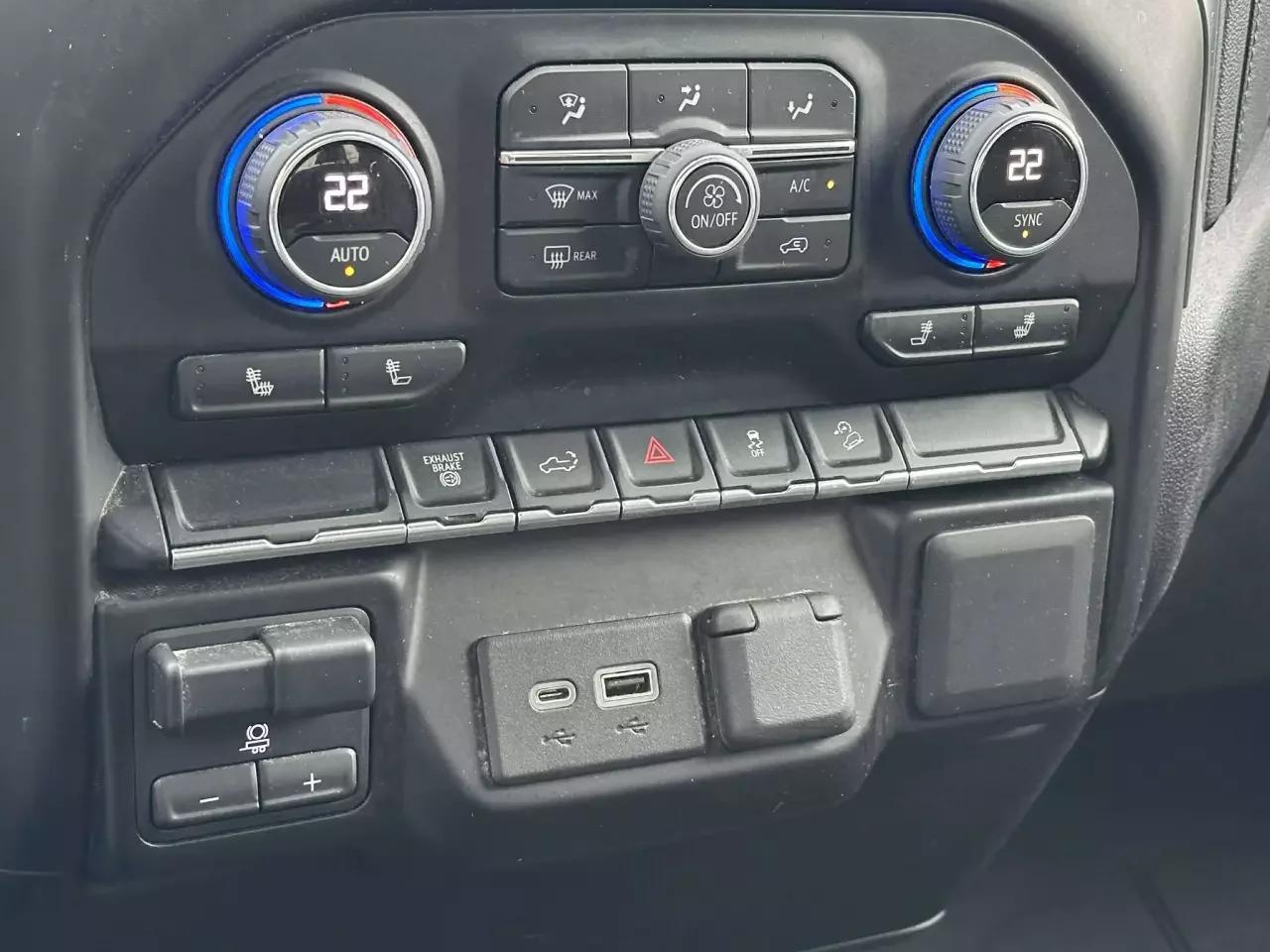 Chevrolet Silverado 2500HD 2022 - Image 18