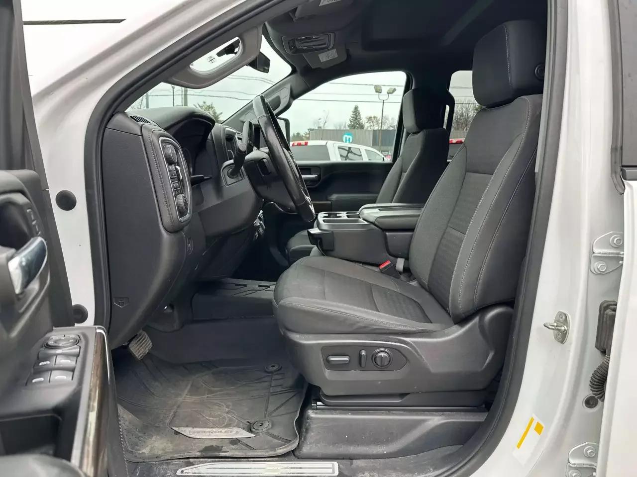 Chevrolet Silverado 2500HD 2022 - Image 22