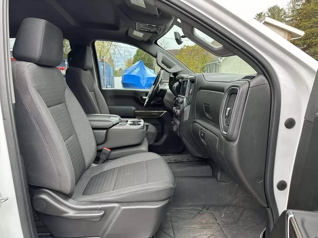 Chevrolet Silverado 2500HD 2022 - Image 25