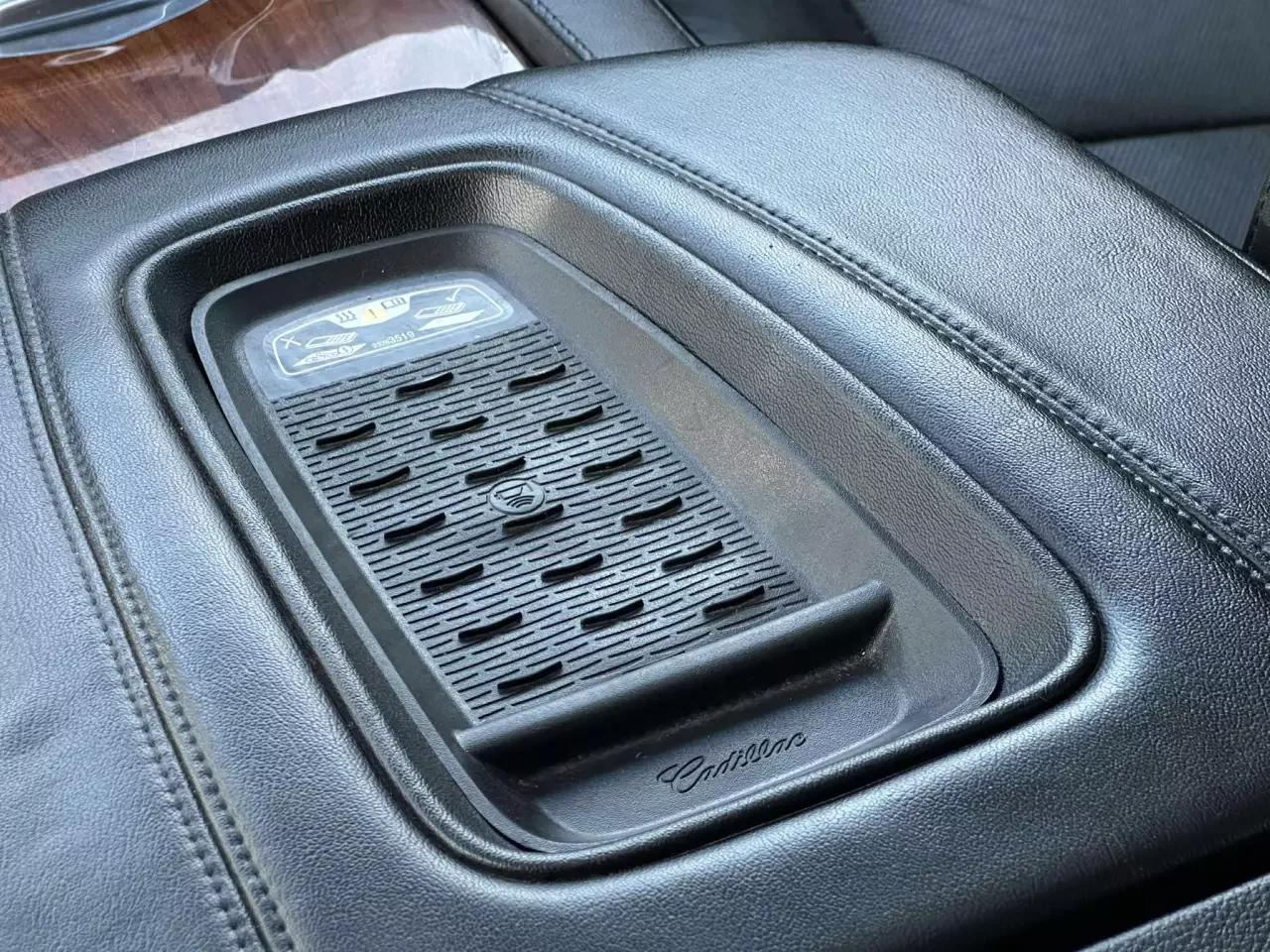 Cadillac Escalade 2015 - Image 19