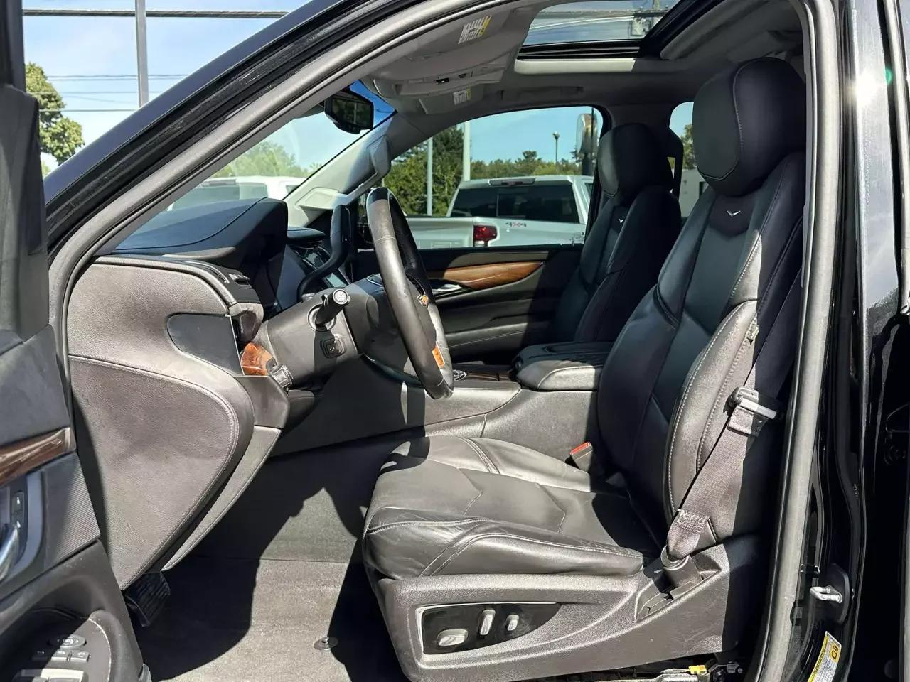 Cadillac Escalade 2015 - Image 25