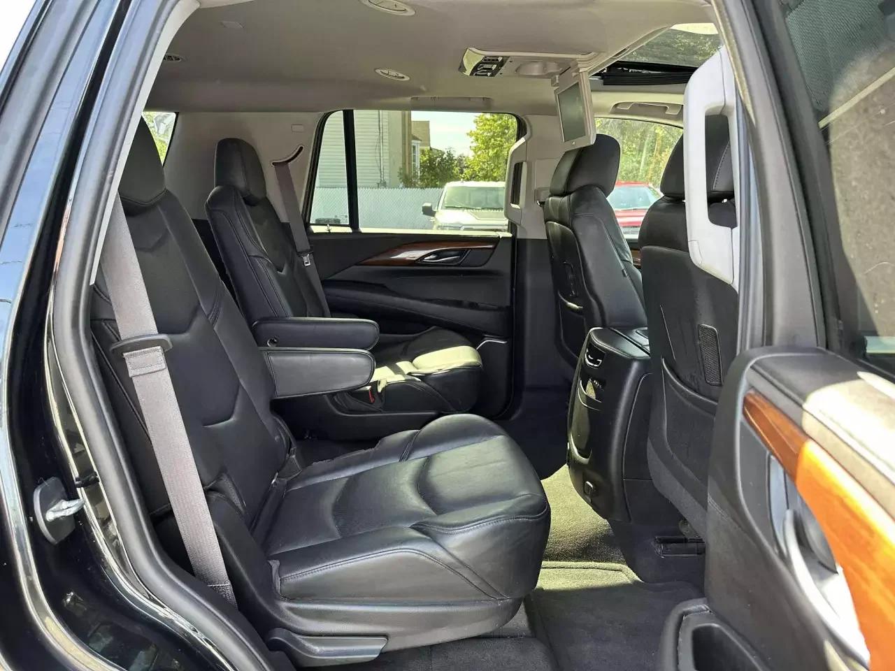 Cadillac Escalade 2015 - Image 29