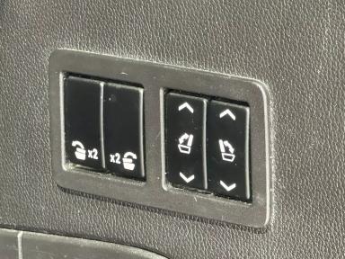 Cadillac Escalade 2015 - Thumbnail 35