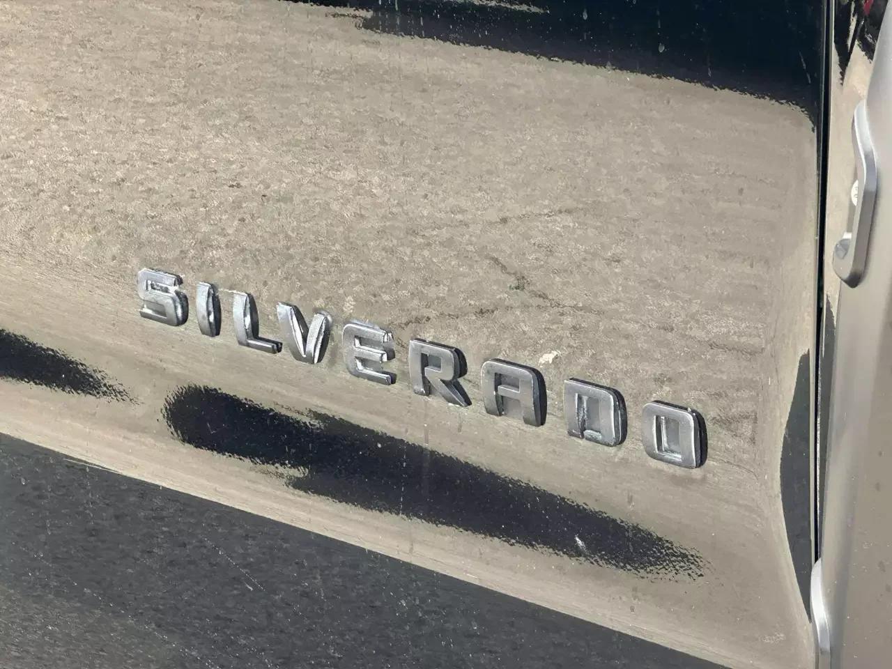 Chevrolet Silverado 1500 2018 - Image 24