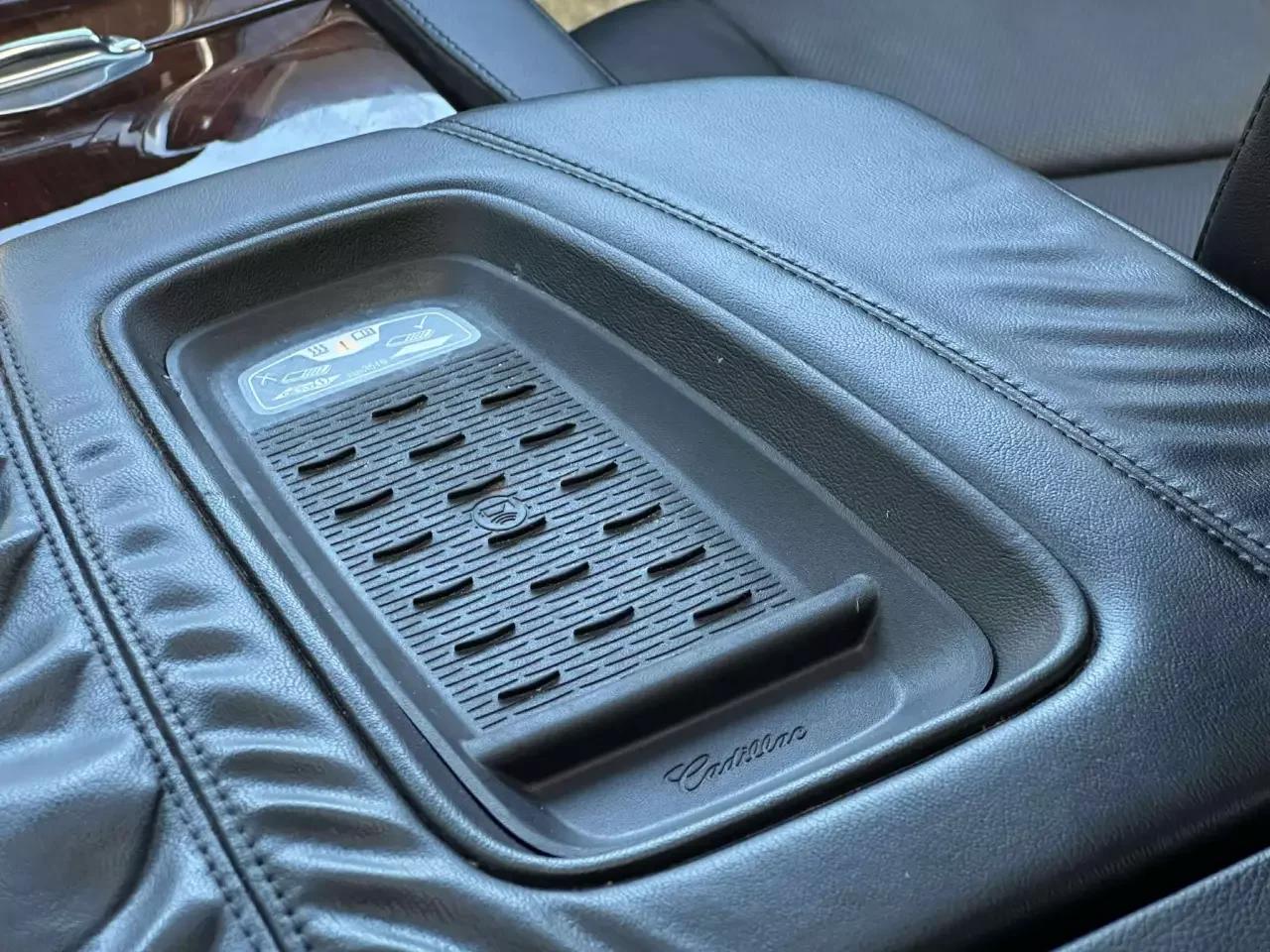 Cadillac Escalade 2015 - Image 19