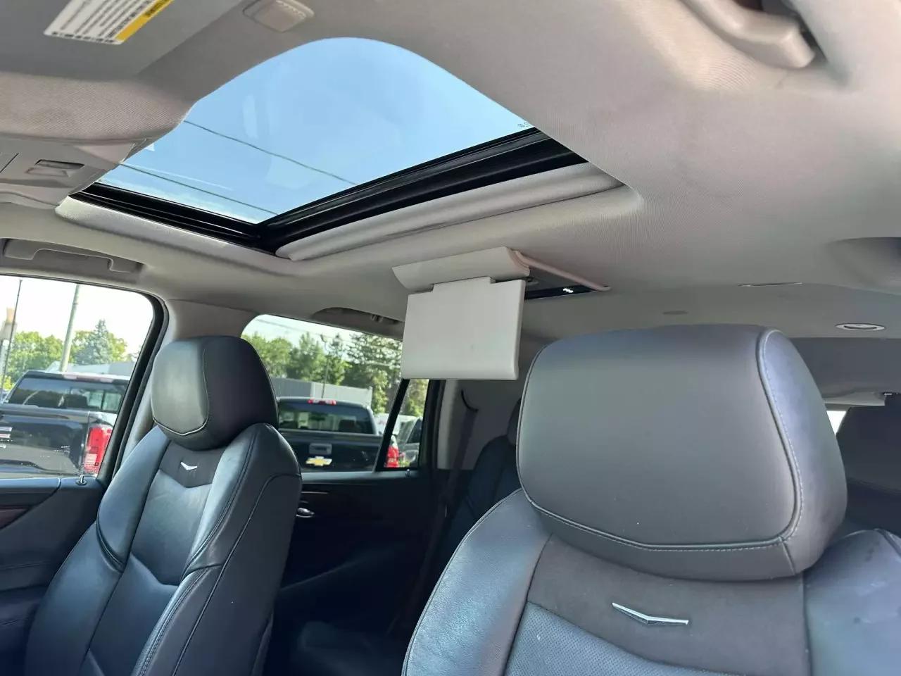 Cadillac Escalade 2015 - Image 23