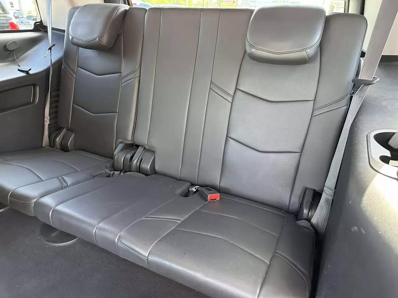 Cadillac Escalade 2015 - Image 32