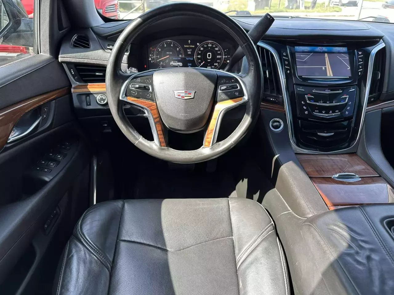 Cadillac Escalade 2015 - Image 12