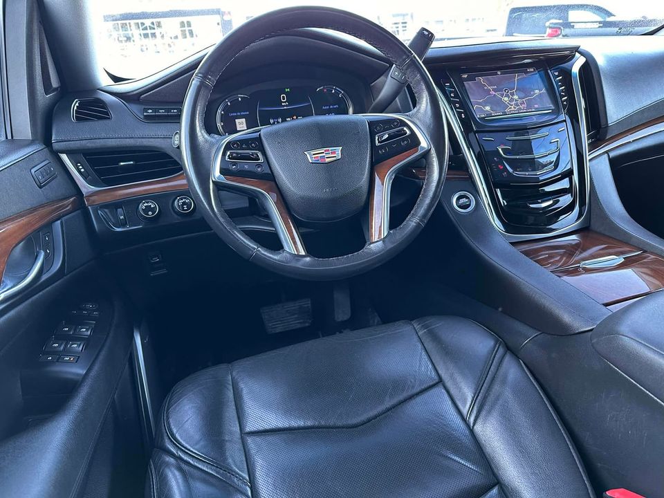 Cadillac Escalade ESV 2019 - Image 11
