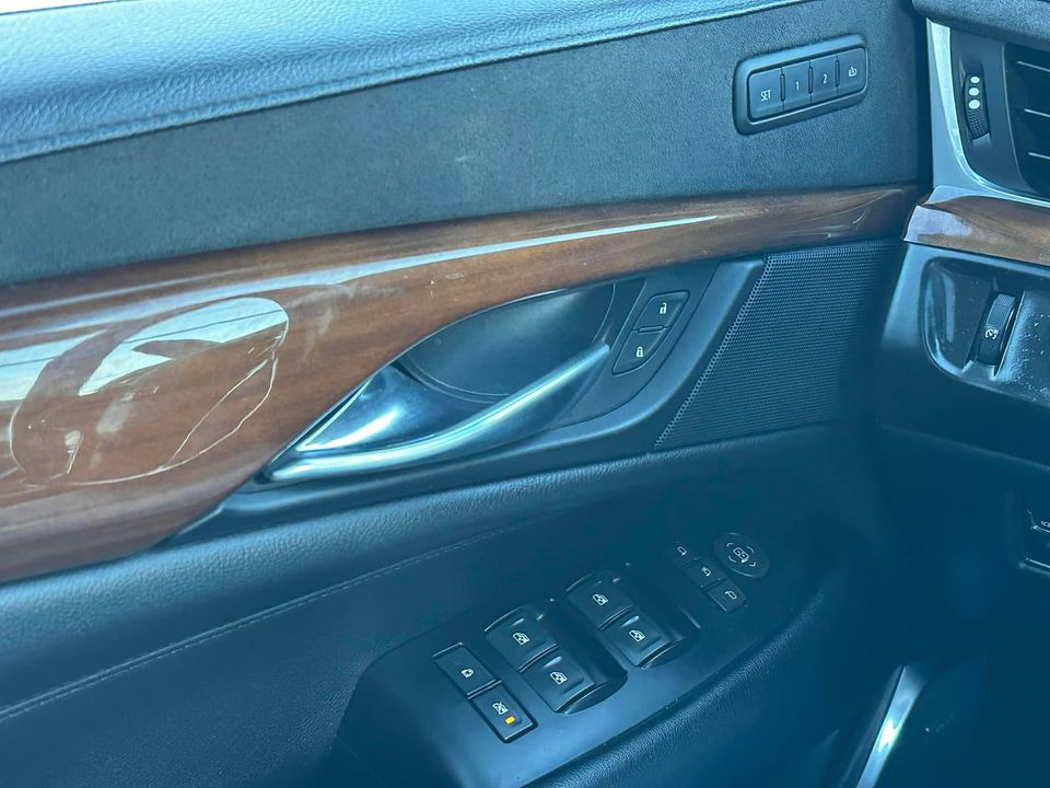 Cadillac Escalade ESV 2019 - Image 14