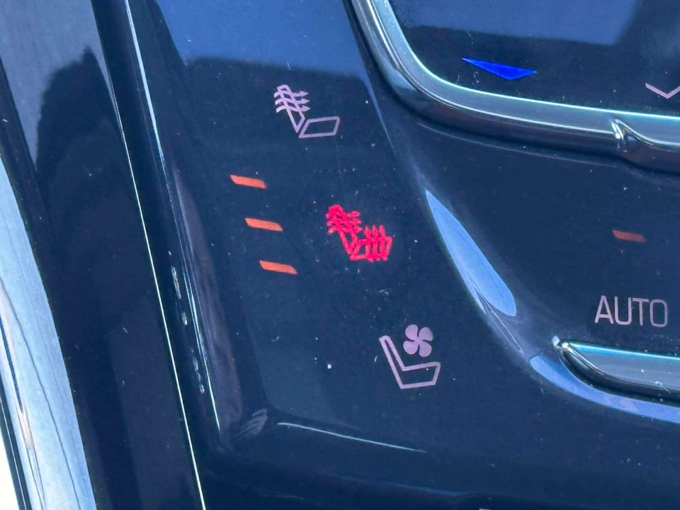 Cadillac Escalade ESV 2019 - Image 22