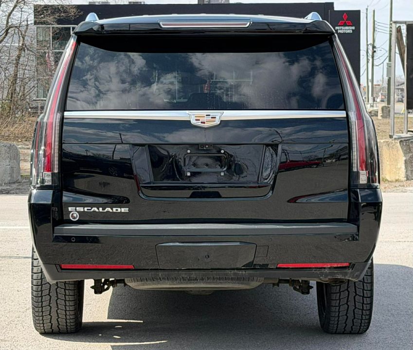Cadillac Escalade ESV 2019 - Image 4