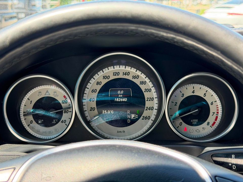 Mercedes-Benz E 400 2016 - Image 9