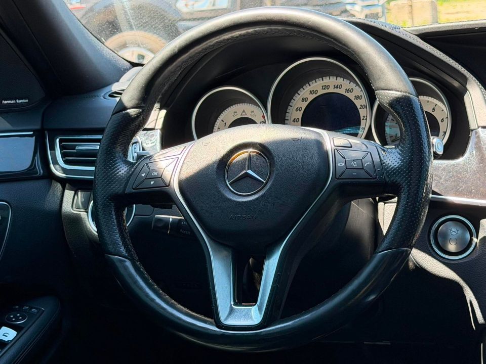 Mercedes-Benz E 400 2016 - Image 18