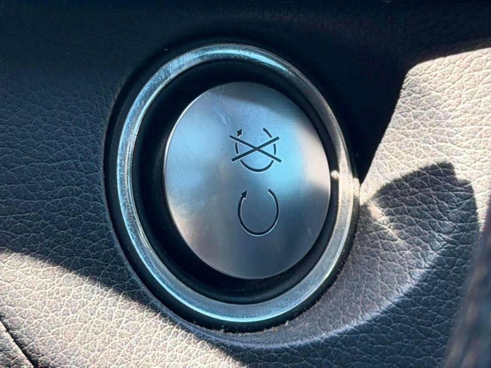 Mercedes-Benz E 400 2016 - Image 19