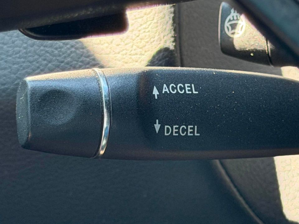 Mercedes-Benz E 400 2016 - Image 20