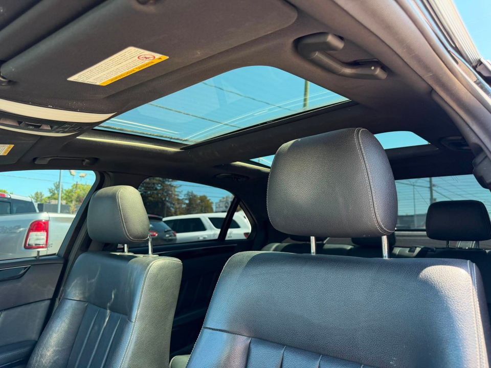 Mercedes-Benz E 400 2016 - Image 12