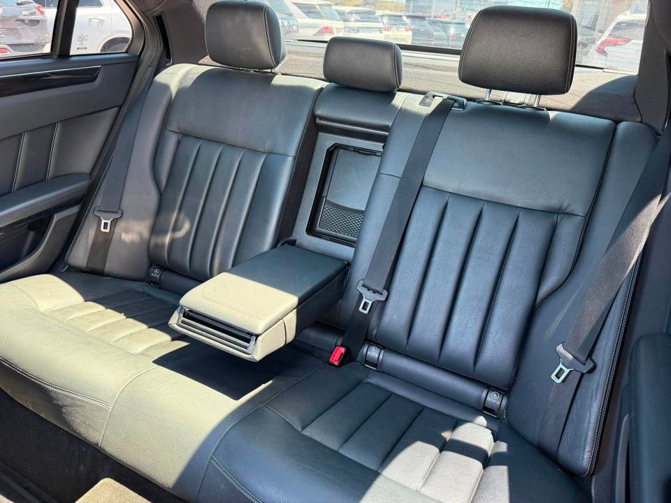 Mercedes-Benz E 400 2016 - Image 30