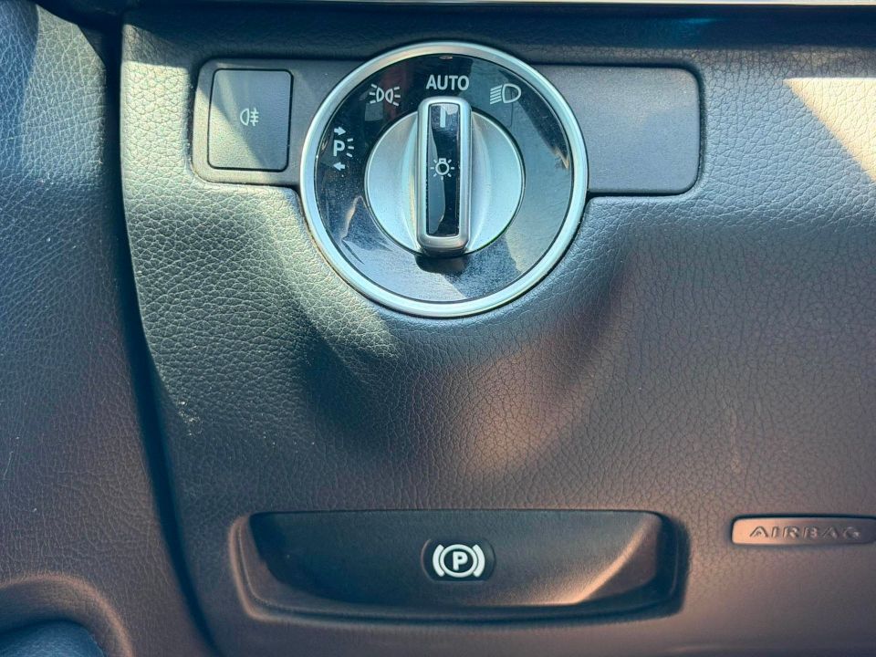 Mercedes-Benz E 400 2016 - Image 15
