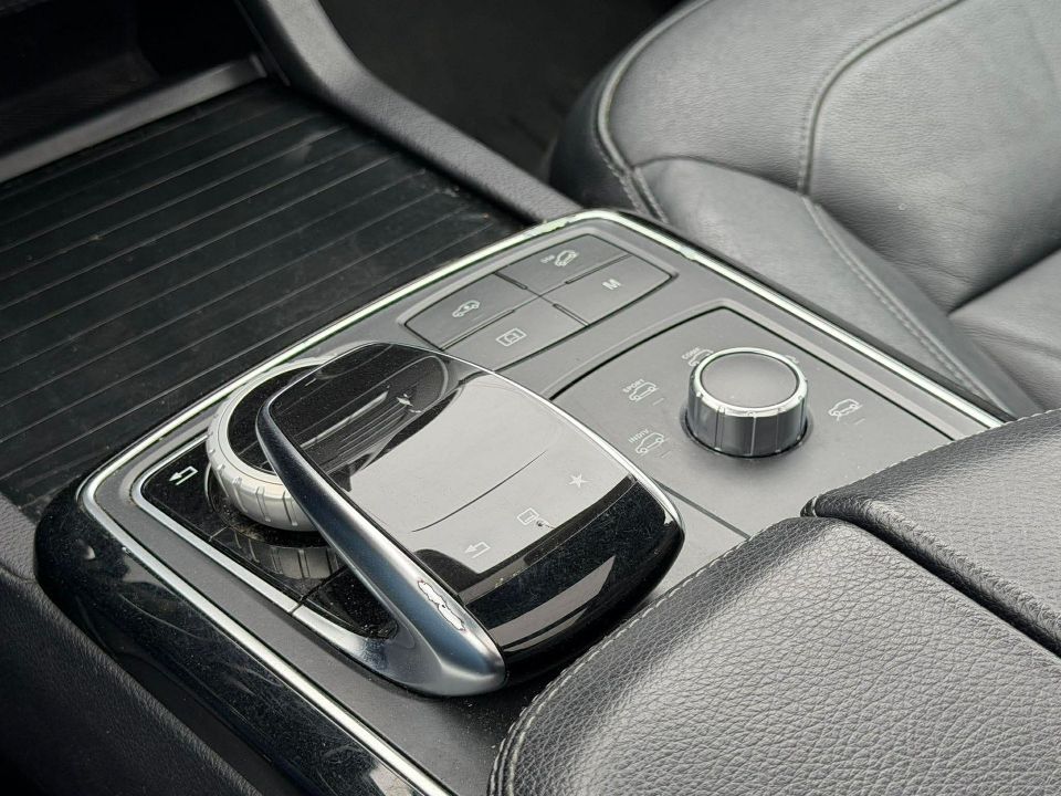 Mercedes-Benz GLE 550 2016 - Image 22