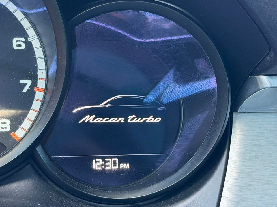 Porsche Macan 2017 - Image 33