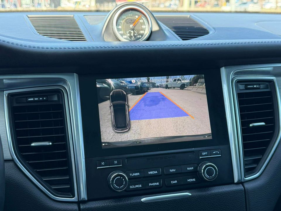 Porsche Macan 2017 - Image 21
