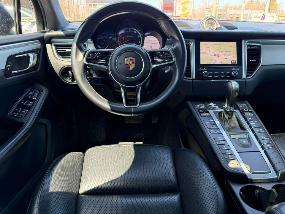 Porsche Macan 2017 - Image 12