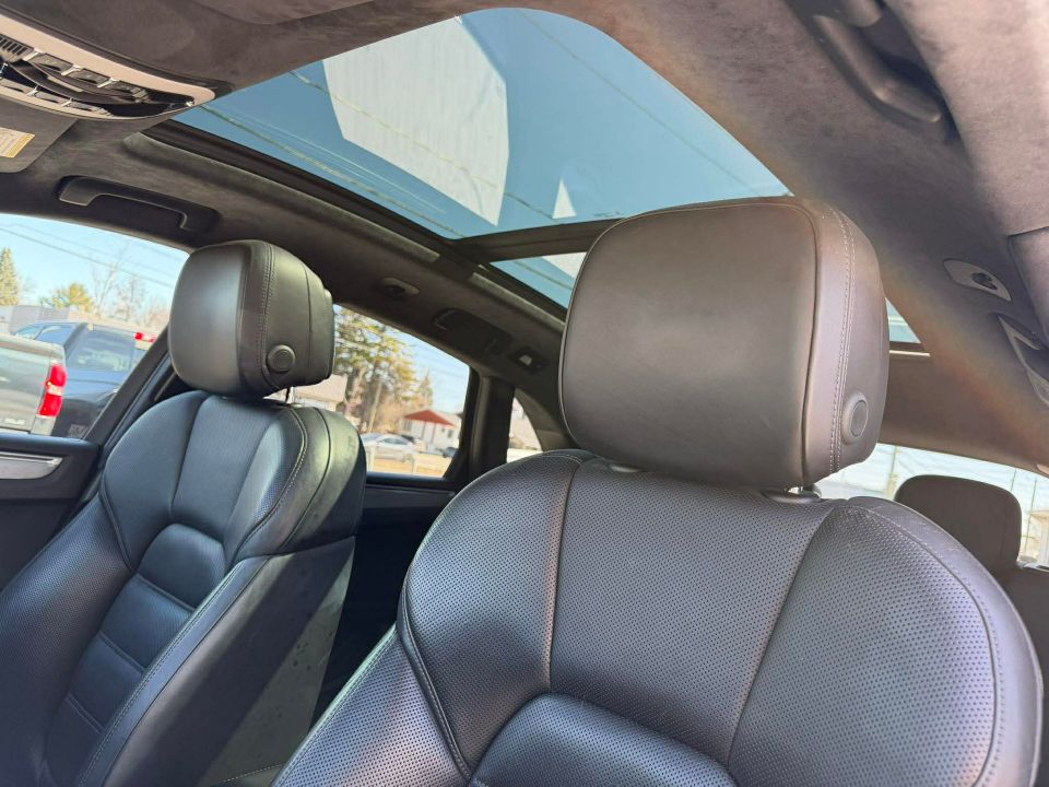 Porsche Macan 2017 - Image 13