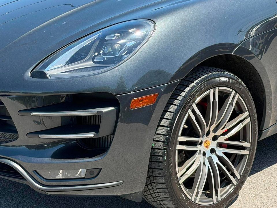 Porsche Macan 2017 - Image 35