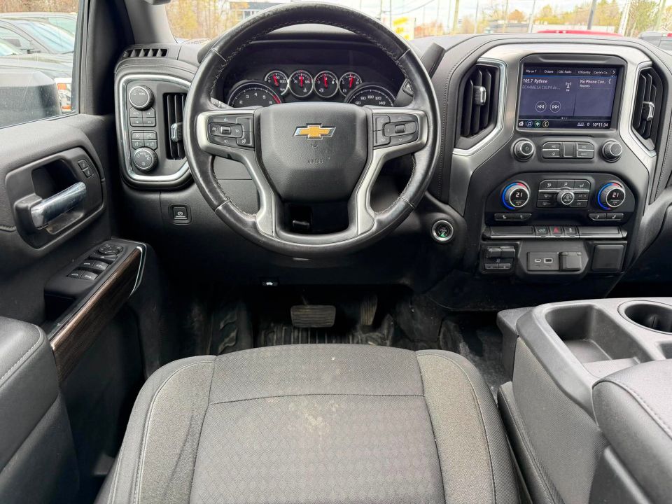 Chevrolet Silverado 2500HD 2022 - Image 12