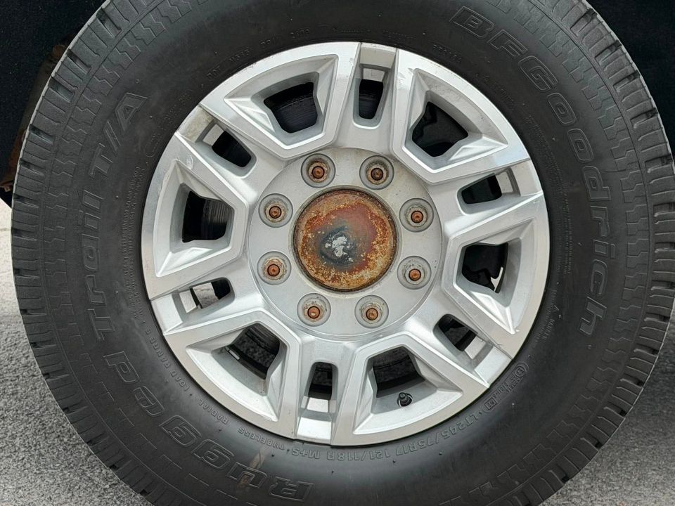 Chevrolet Silverado 2500HD 2022 - Image 32