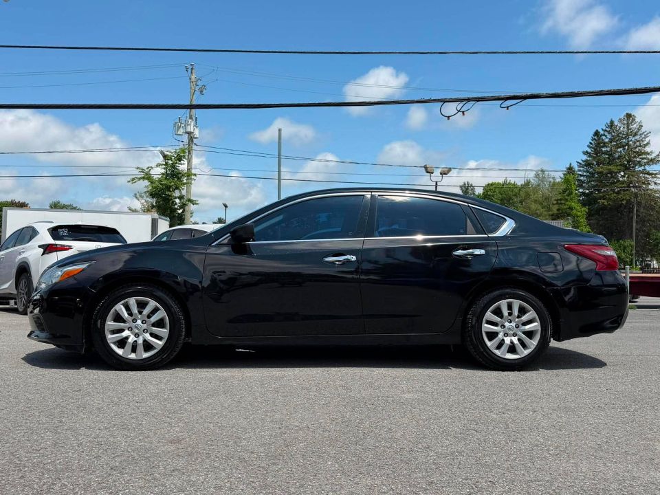 Nissan Altima 2018 - Image 2