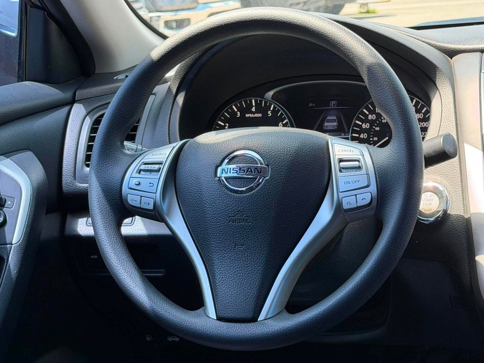 Nissan Altima 2018 - Image 16