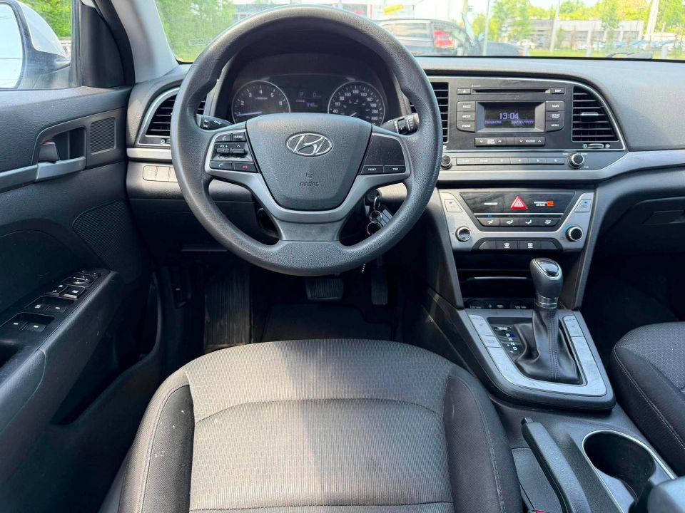 Hyundai Elantra 2017 - Image 11