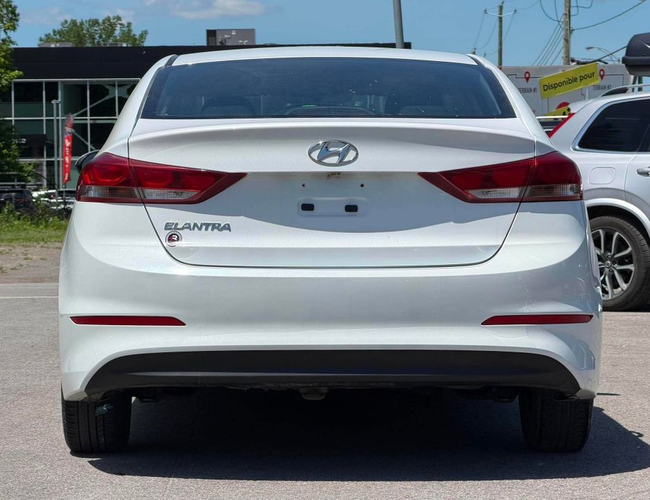 Hyundai Elantra 2017 - Image 4