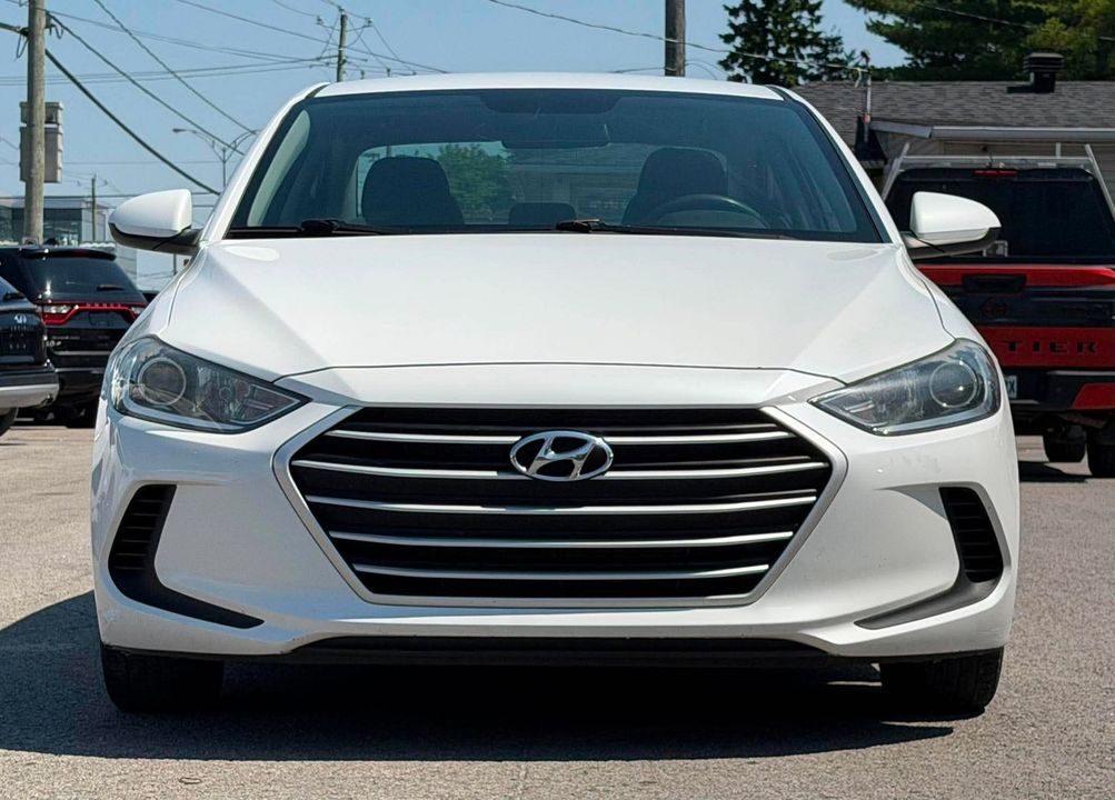 Hyundai Elantra 2017 - Image 8