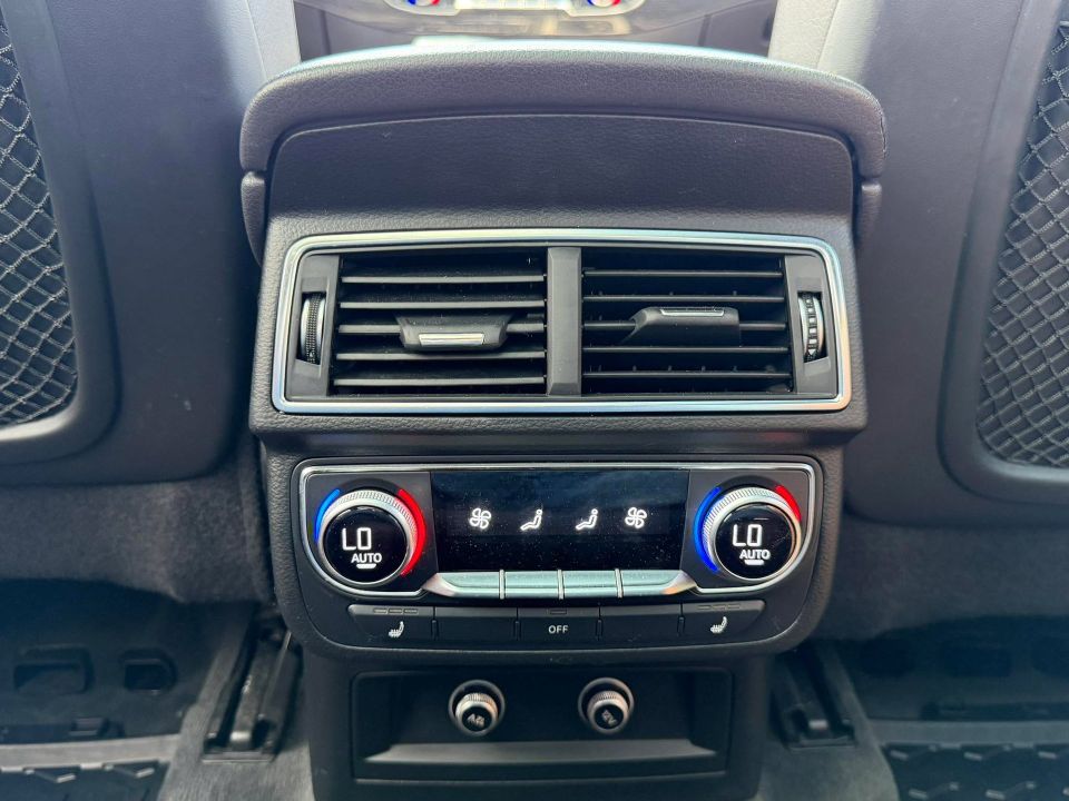 Audi Q7 2018 - Image 29