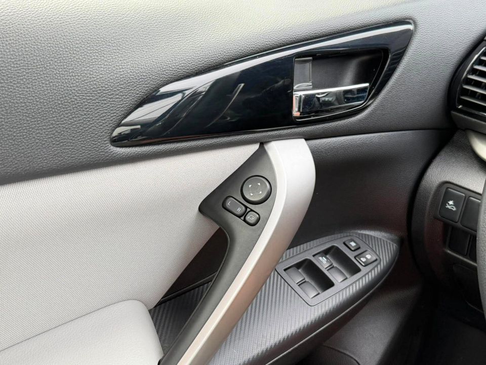 Mitsubishi Eclipse Cross 2024 - Image 13