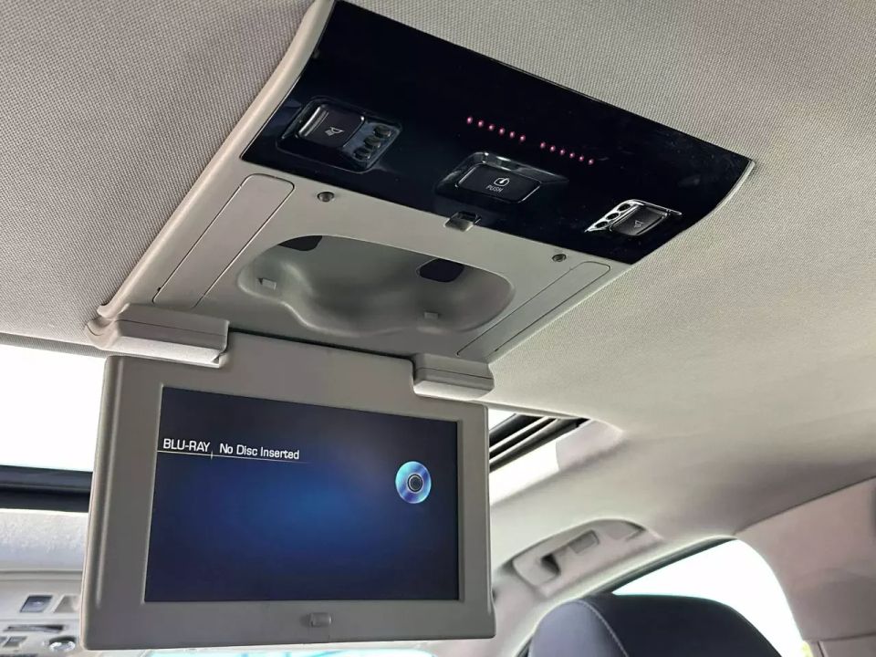 Cadillac Escalade 2015 - Image 27
