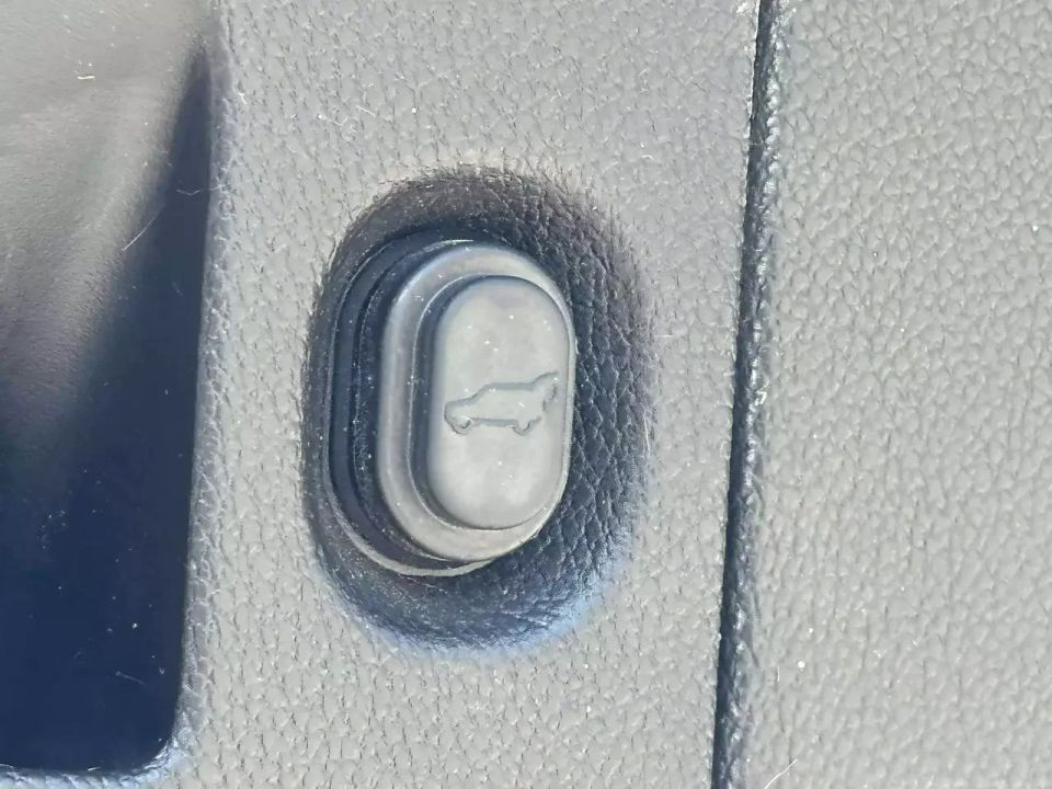 Cadillac Escalade 2015 - Image 34