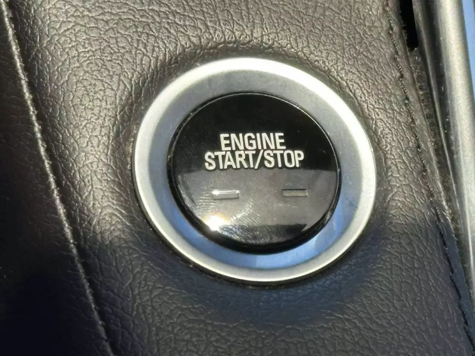 Cadillac Escalade 2015 - Image 9