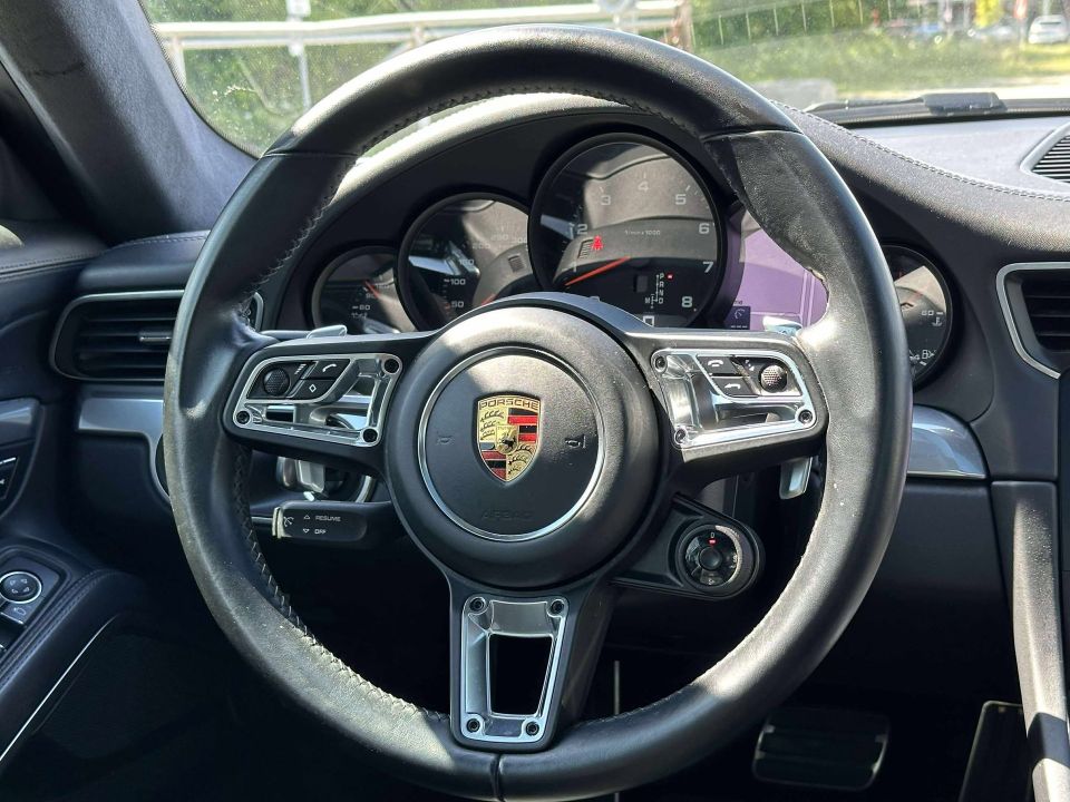 Porsche 911 2017 - Image 19