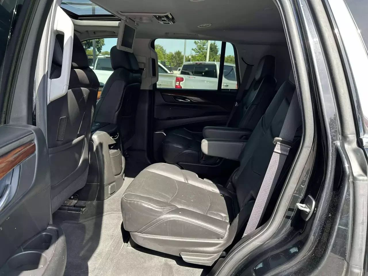 Cadillac Escalade 2015 - Thumbnail 26