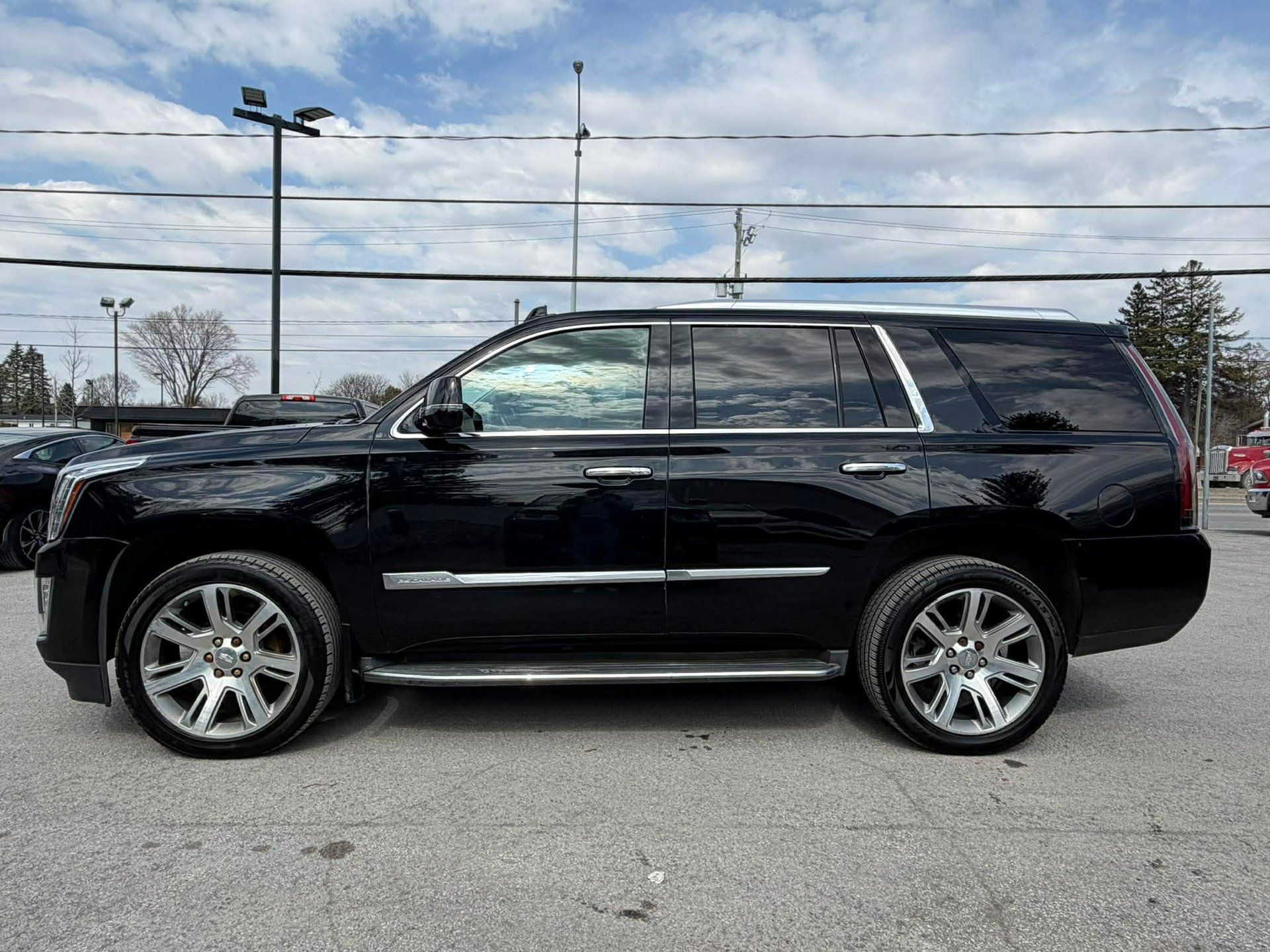 Cadillac Escalade 2015 - Thumbnail 2